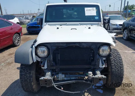 2017 Jeep Wrangler Unlimited Rubicon 4X4 z USA, uszkodzony, nr VIN 1C4BJWFG4HL730341